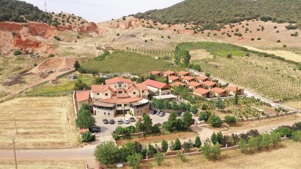 Auberge Tourtite 伊夫兰 外观 照片